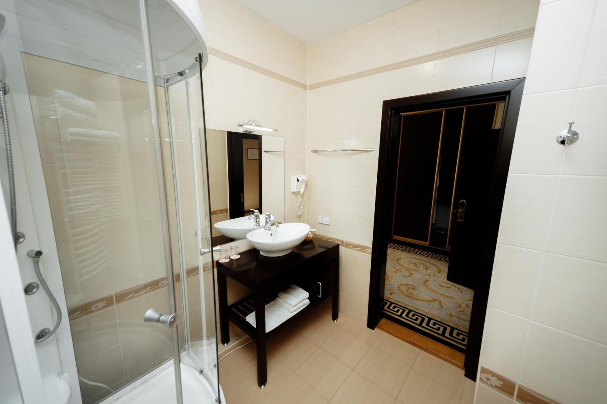 Hotel Royal Florence Chisinau Luaran gambar