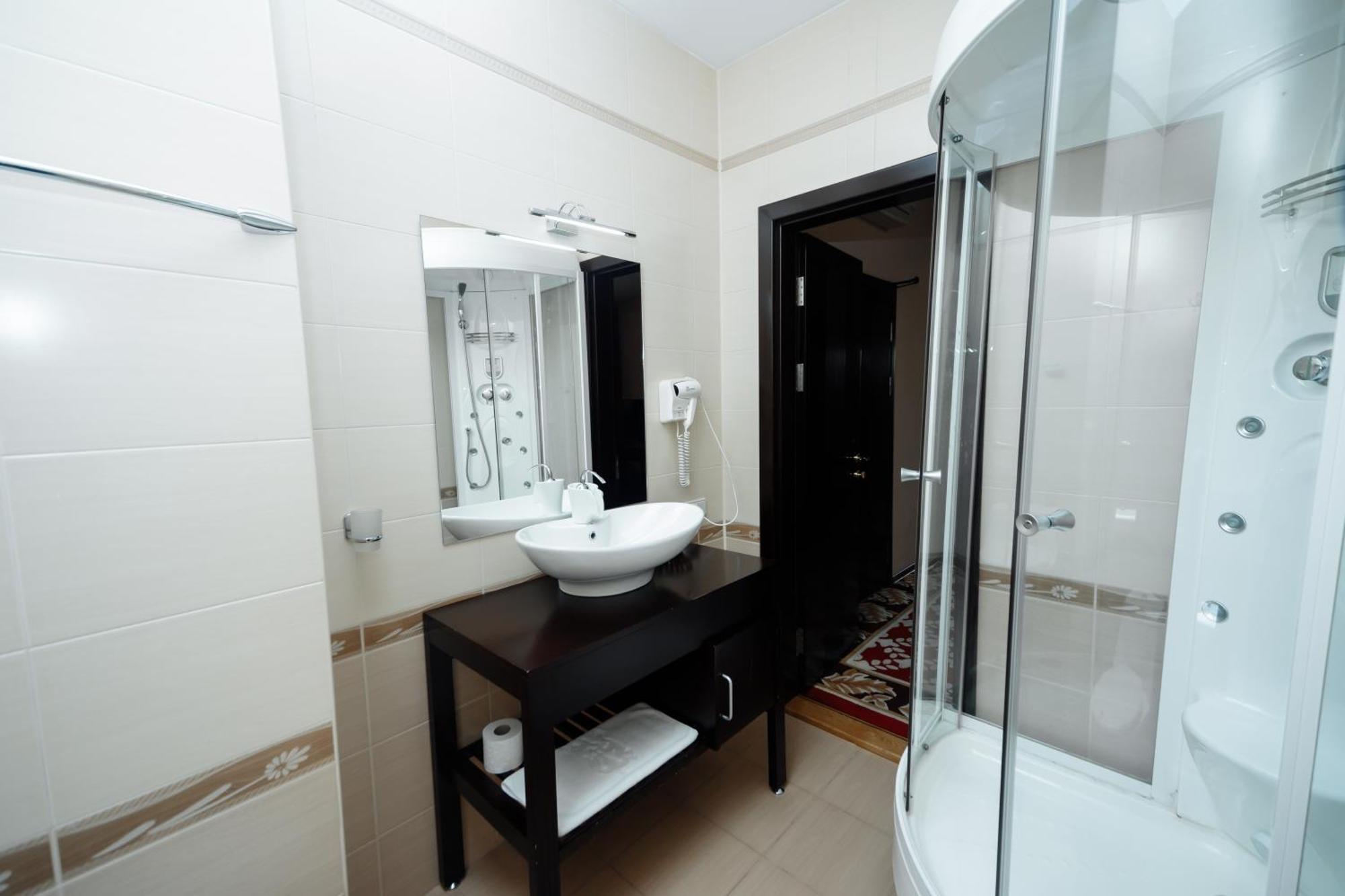 Hotel Royal Florence Chisinau Luaran gambar