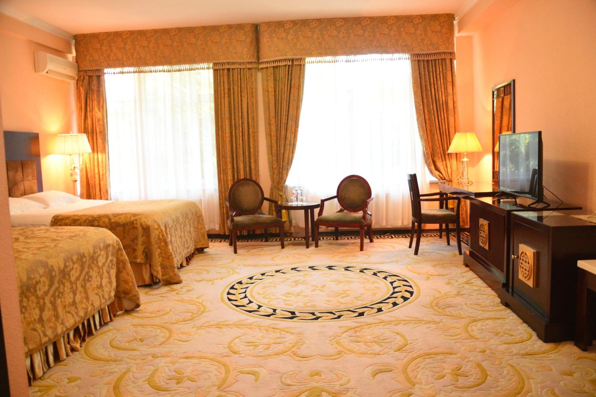 Hotel Royal Florence Chisinau Luaran gambar