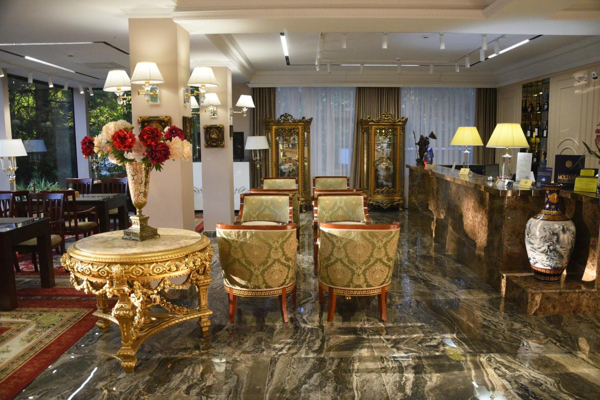 Hotel Royal Florence Chisinau Luaran gambar